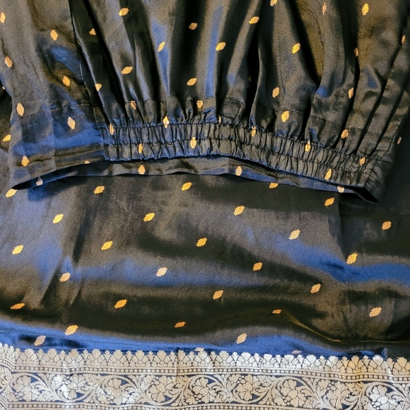 Elegant Black Skirt - Picture 5 of 8